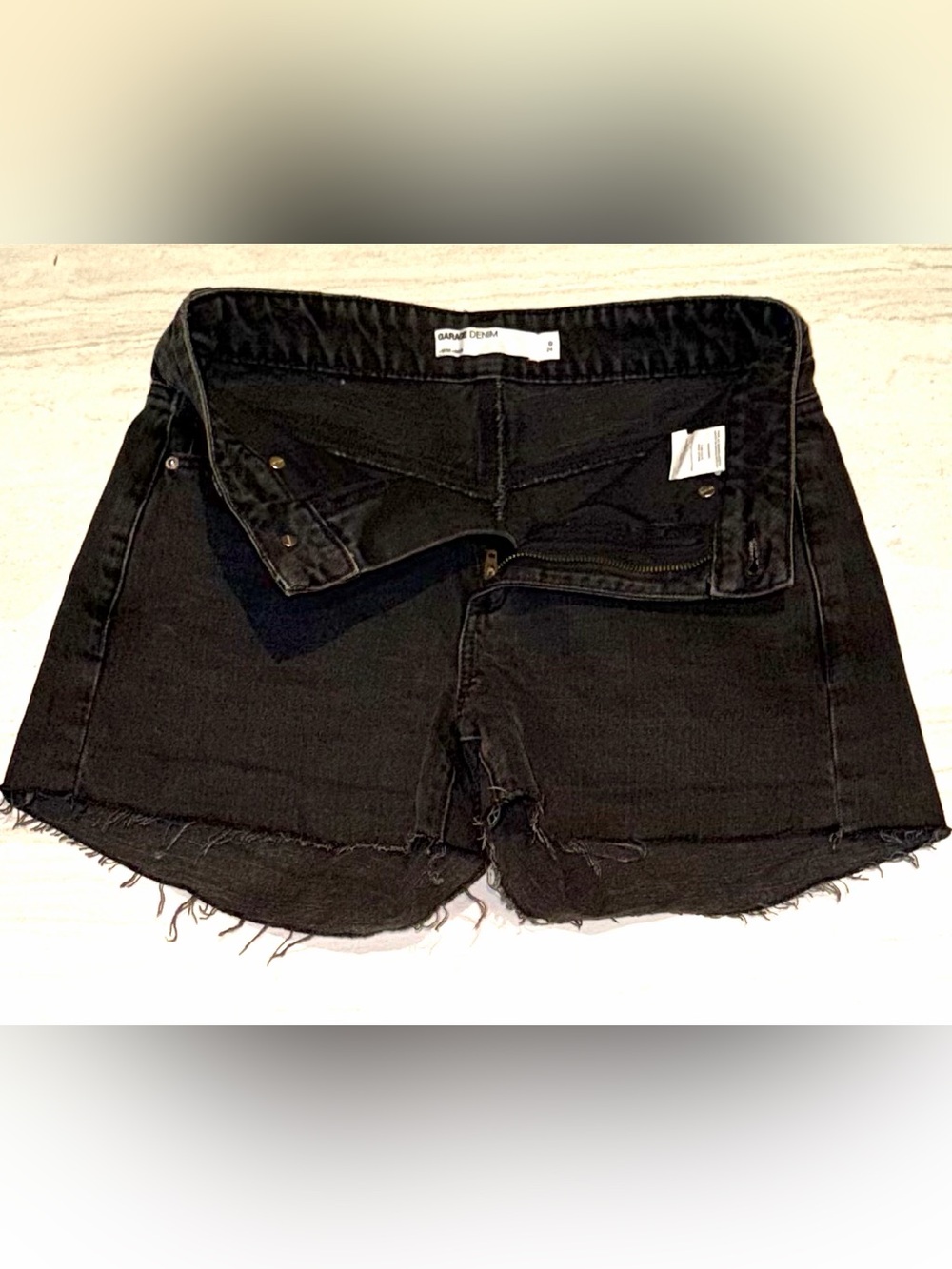 Garage-Women's Black Wash Denim shorts